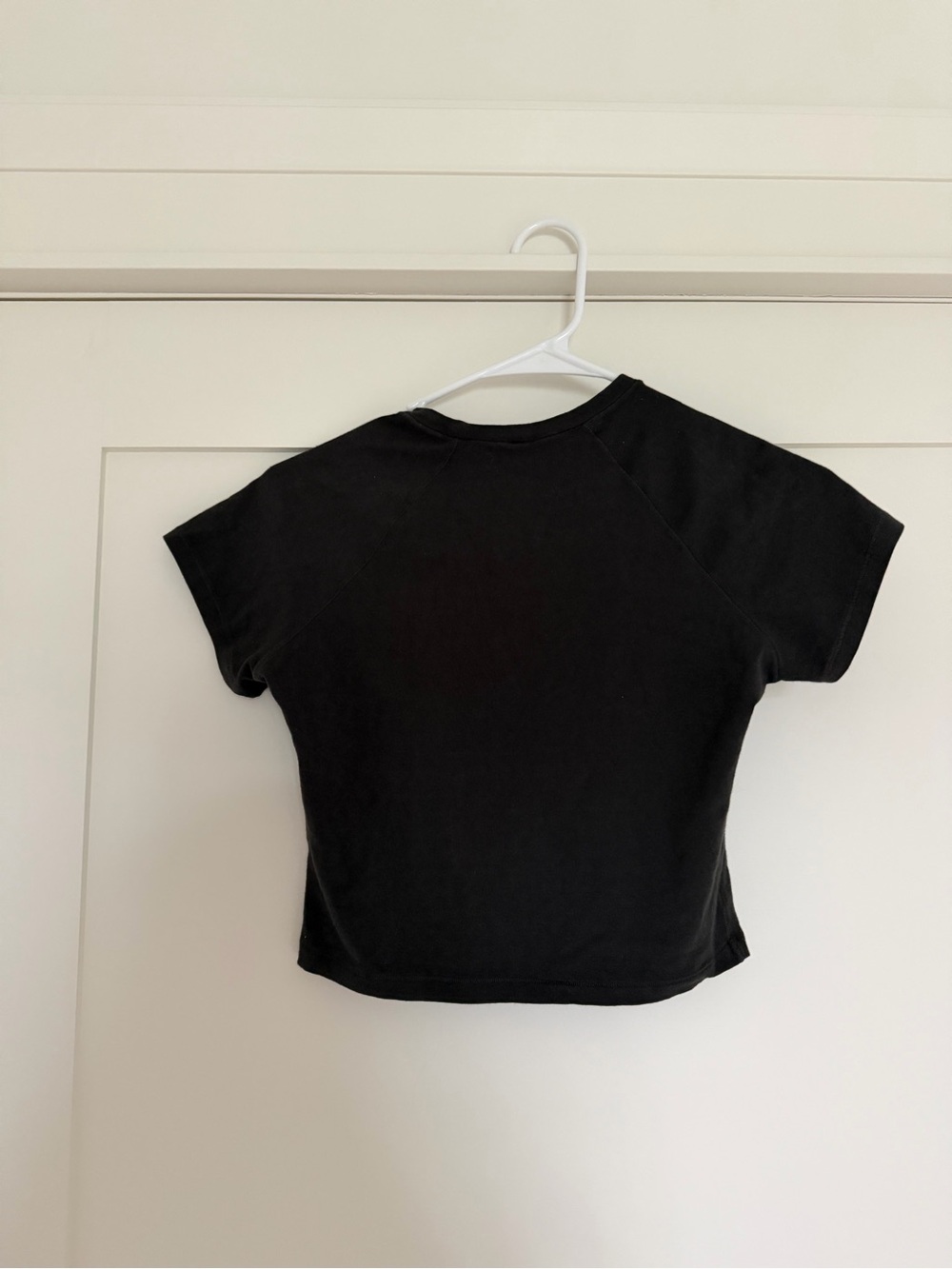 SKIMS Black Short Sleeve - Picture 2 of 4
